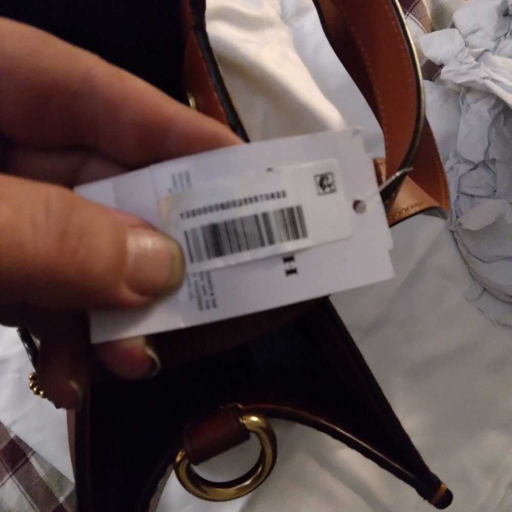 Coach purse - Picture 2 of 4